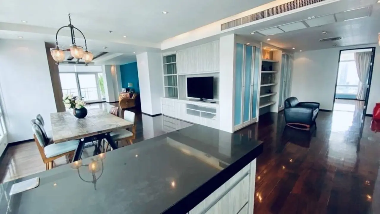 Penthouse in Bangkok, Thailand 4 bedrooms — photo 3
