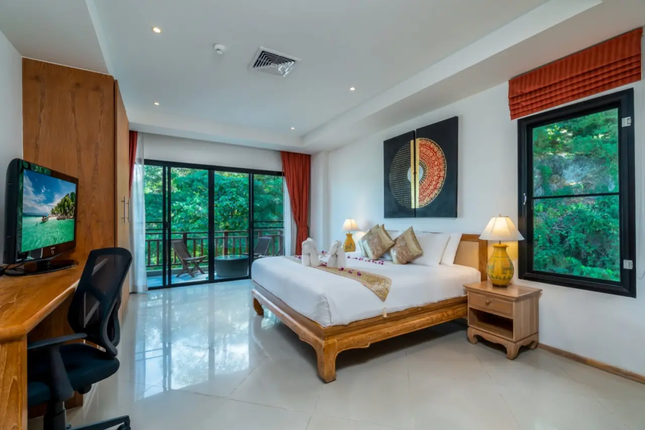 Condo in Phuket, Thailand, 3 bedrooms in ANDAMAYA SURIN BAY — photo 10