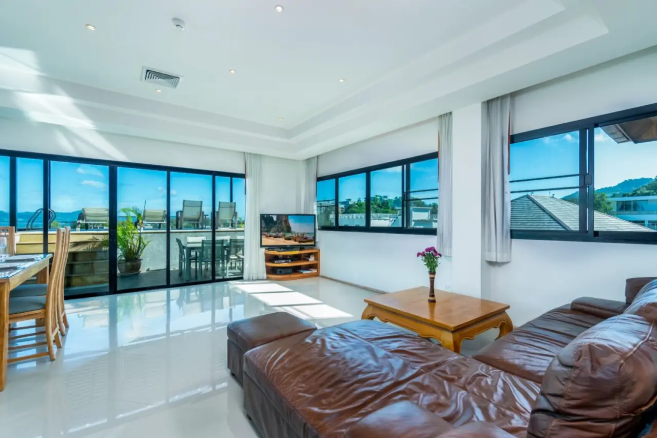 Condo in Phuket, Thailand, 3 bedrooms in ANDAMAYA SURIN BAY — photo 3