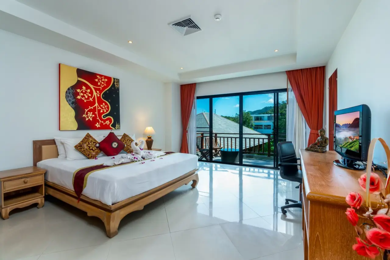 Condo in Phuket, Thailand, 3 bedrooms in ANDAMAYA SURIN BAY — photo 8