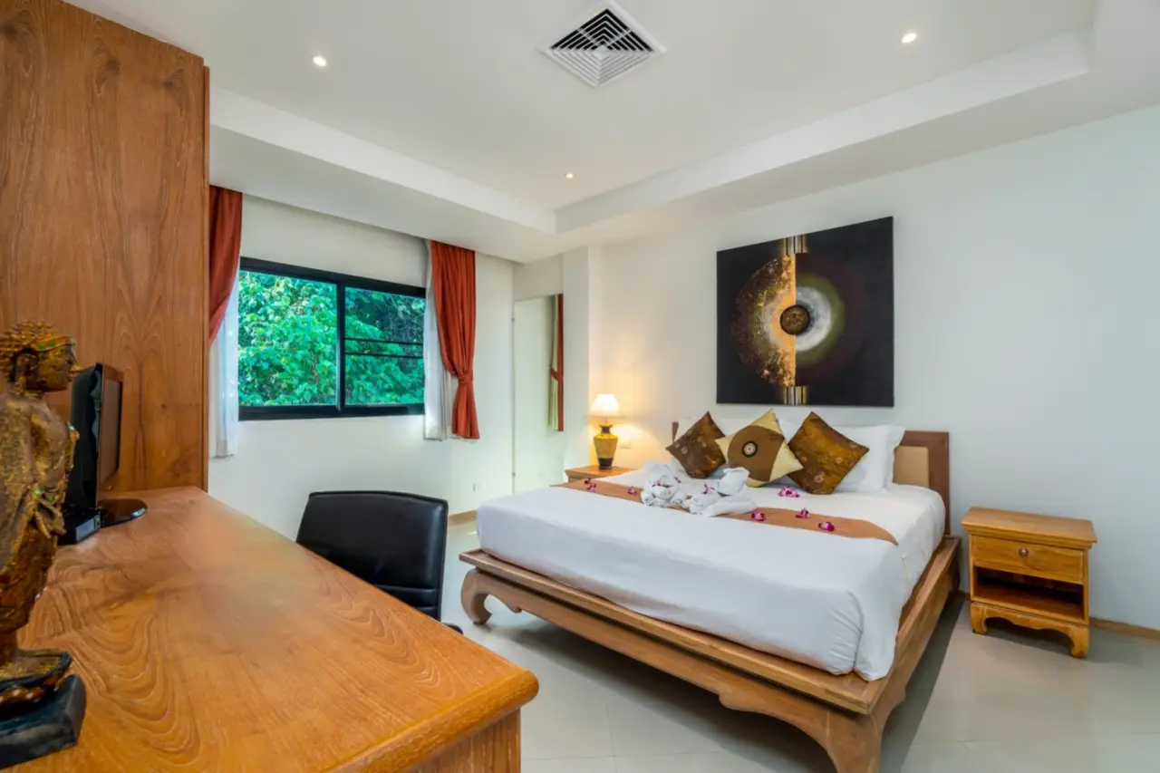 Condo in Phuket, Thailand, 3 bedrooms in ANDAMAYA SURIN BAY — photo 7