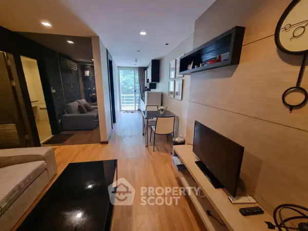 1-BR Condo at The Amethyst Sukhumvit 39 near BTS Phrom Phong — photo 2
