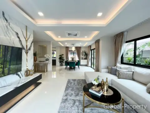 House in Pattaya, Thailand 5 bedrooms — ภาพ 2