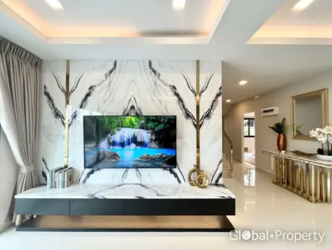 House in Pattaya, Thailand 5 bedrooms — ภาพ 3
