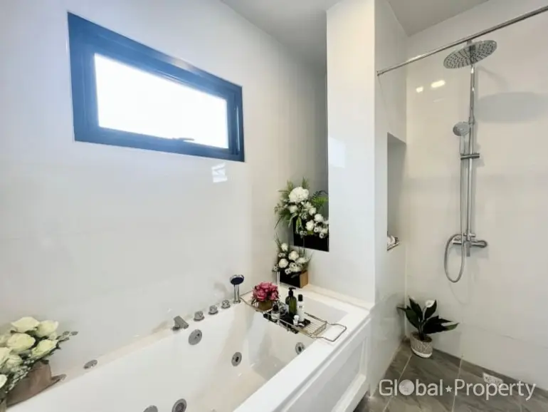 House in Pattaya, Thailand 5 bedrooms — ภาพ 10