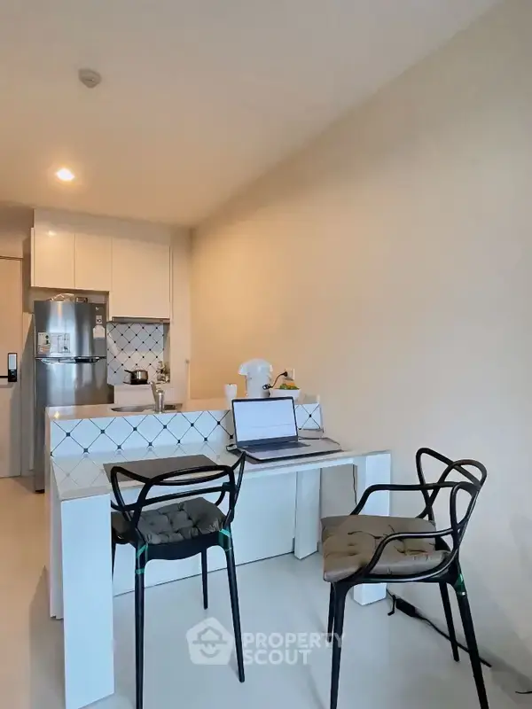 1-BR Condo at Rhythm Sukhumvit 42 near BTS Ekkamai — photo 2