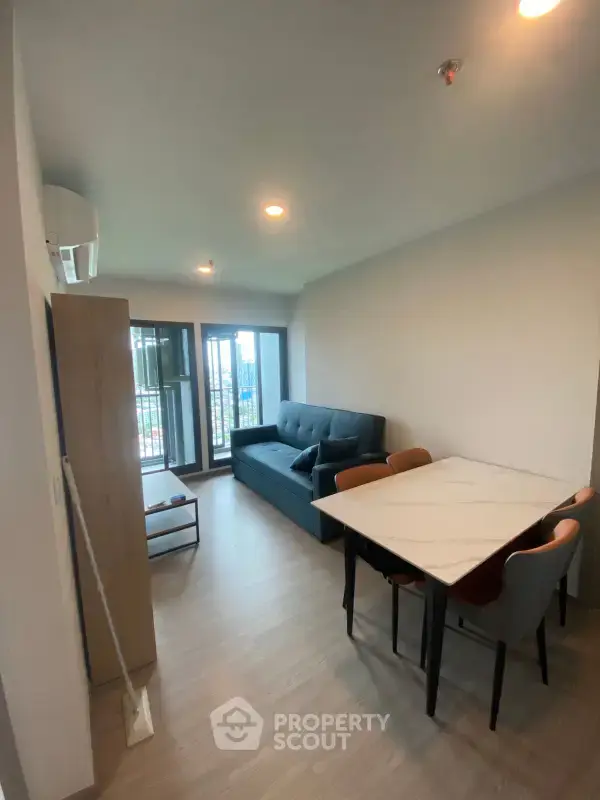 2-BR Condo at Aspire Sukhumvit-Rama 4 near BTS Phra Khanong — photo 2