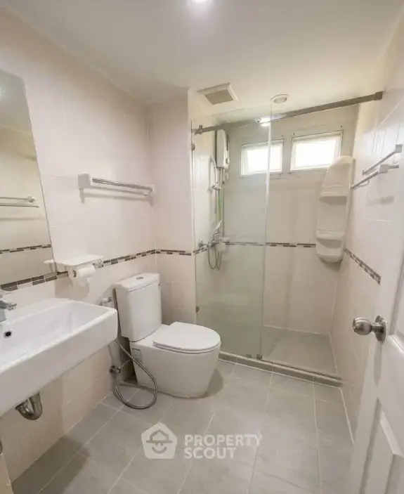 2-BR Condo at Lumpini Place Rama VIII near MRT Bang Yi Khan — photo 5