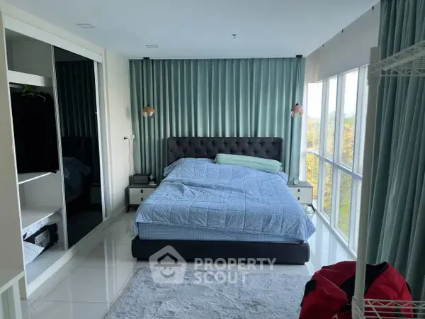 1-BR Condo at One Tower Pratamnak close to Phratamnak — photo 7