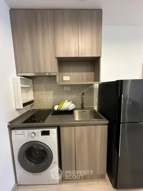 1-BR Condo at Ideo Mobi Grand Interchange Bangsue near MRT Tao Poon — photo 5