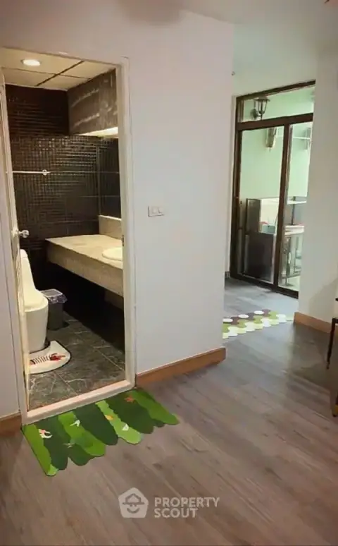 1-BR Condo at Ratanakosin Island near MRT Bang Yi Khan — photo 2