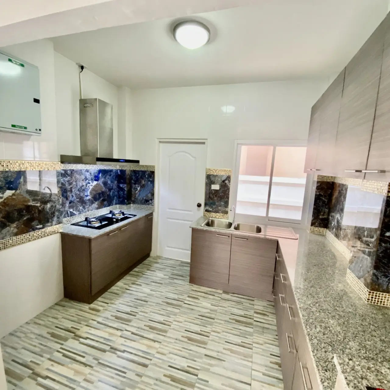 House in San Kamphaeng, Thailand 5 bedrooms — photo 5