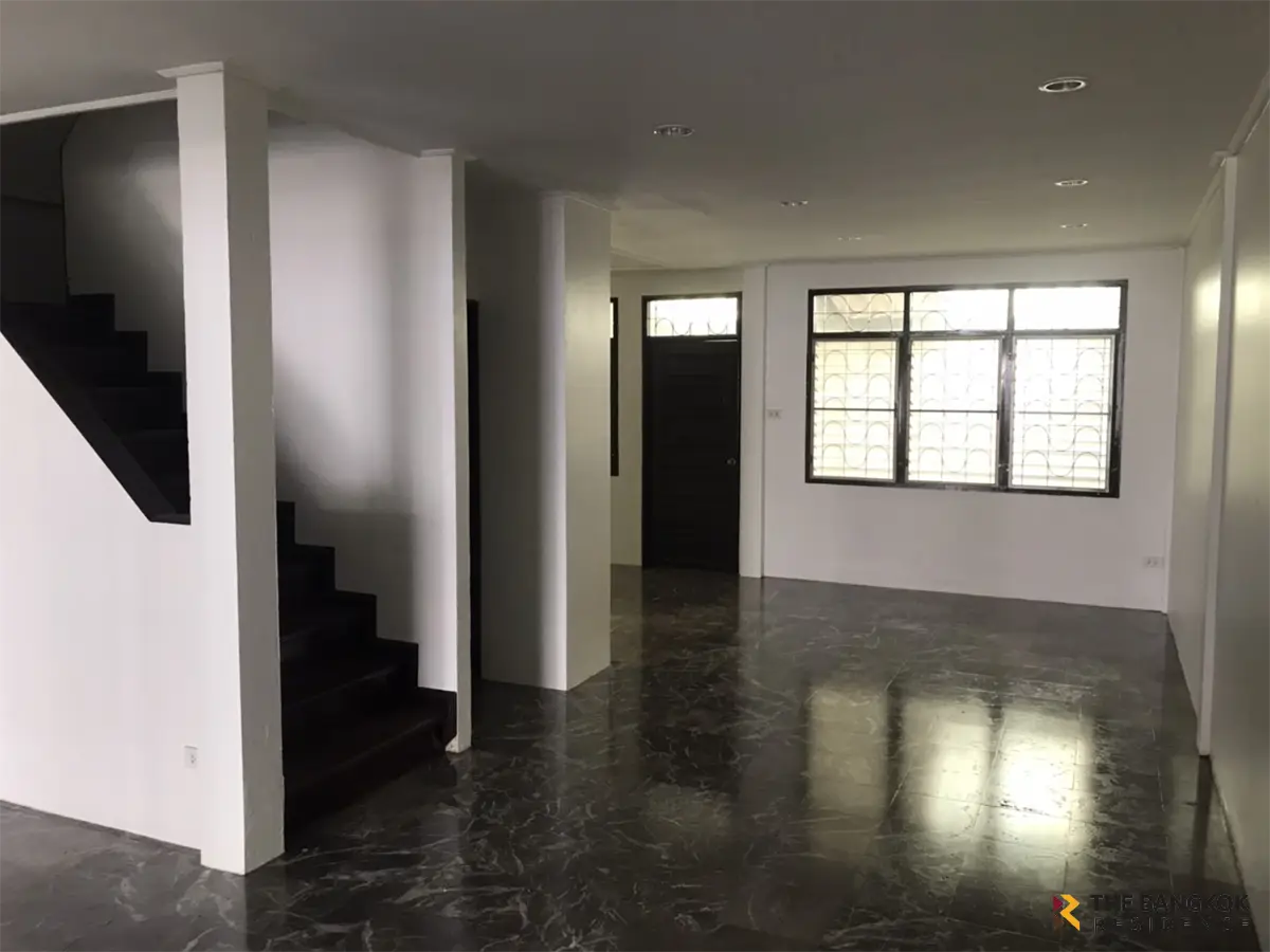 Townhouse in Bangkok, Thailand 3 bedrooms — photo 6