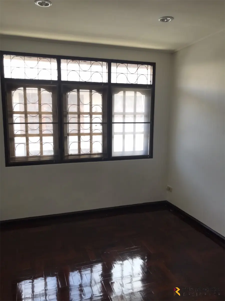 Townhouse in Bangkok, Thailand 3 bedrooms — photo 7