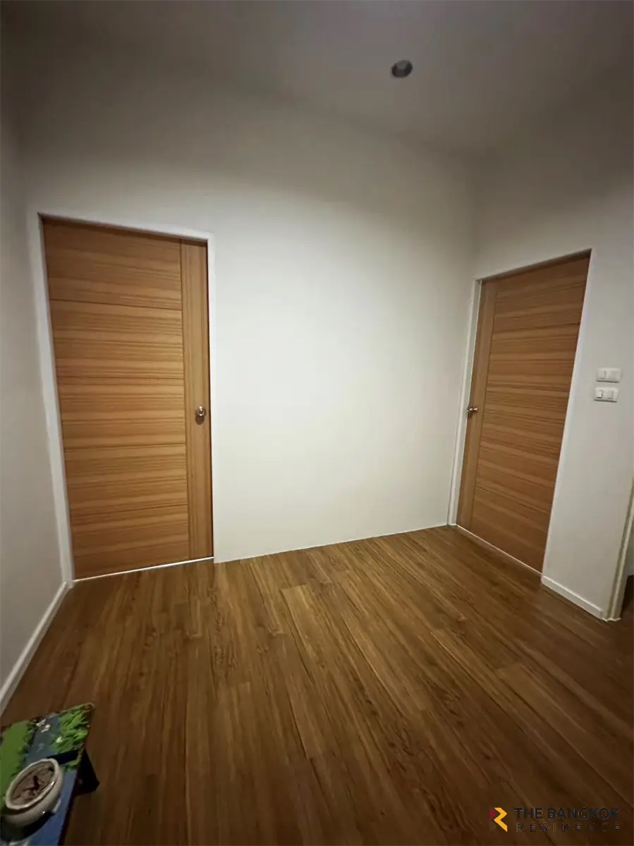 Townhouse in Bangkok, Thailand 4 bedrooms — photo 8