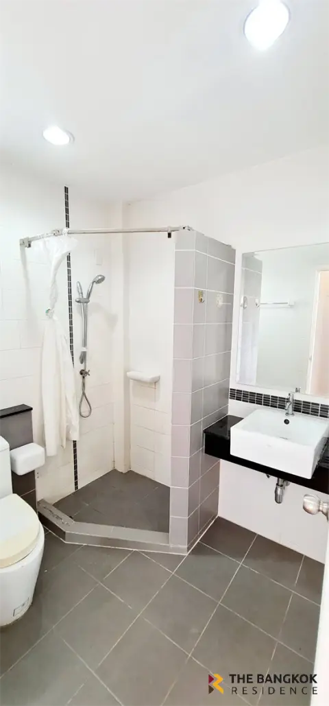Townhouse in Bangkok, Thailand 4 bedrooms — photo 3