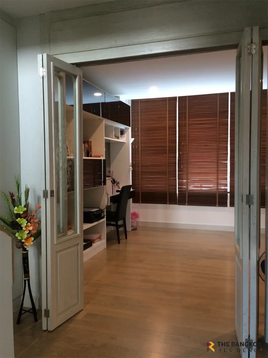 Townhouse in Bangkok, Thailand 3 bedrooms — photo 6