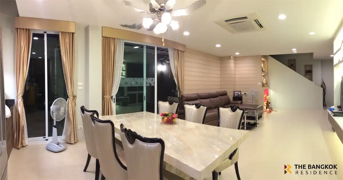 Townhouse in Bangkok, Thailand 3 bedrooms — photo 8