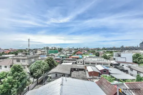 Townhouse in Bangkok, Thailand 3 bedrooms — photo 3