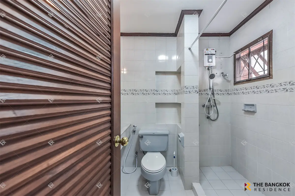 Townhouse in Bangkok, Thailand 3 bedrooms — photo 2