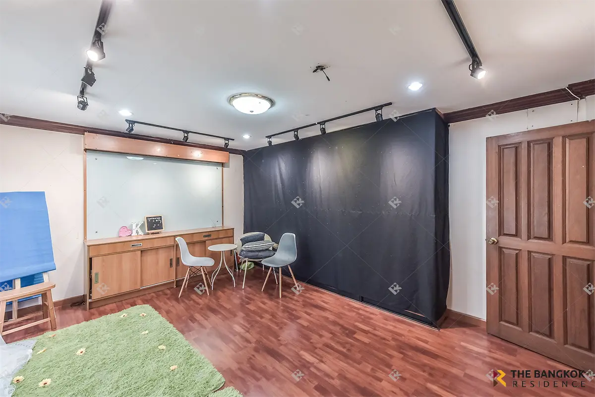 Townhouse in Bangkok, Thailand 3 bedrooms — photo 10