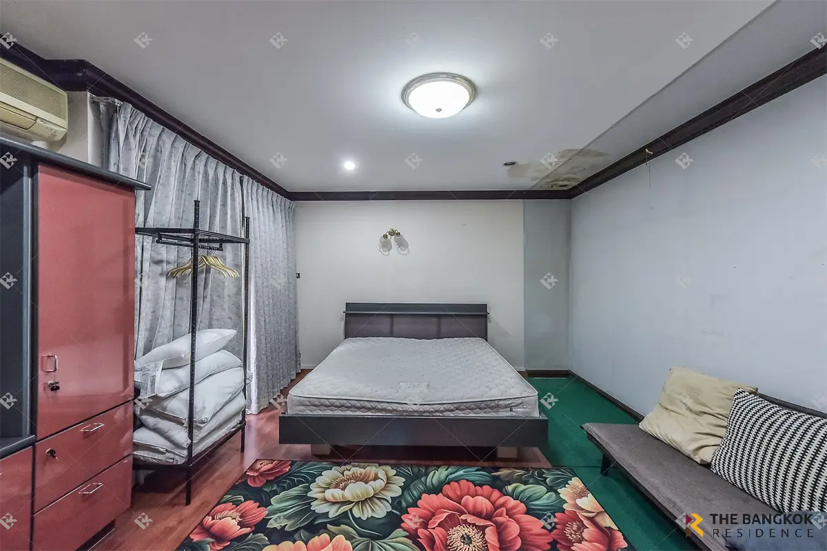 Townhouse in Bangkok, Thailand 3 bedrooms — photo 9