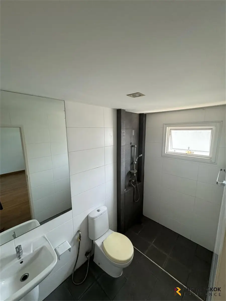 Townhouse in Bangkok, Thailand 3 bedrooms — photo 8