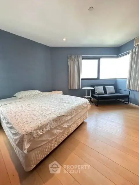 3-BR Condo at Sathorn Gardens near MRT Si Lom — ภาพ 5