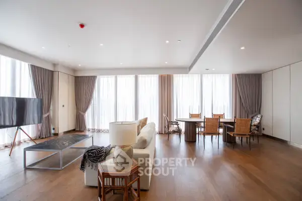 3-BR Condo at Muniq Langsuan near BTS Ratchadamri — ภาพ 4
