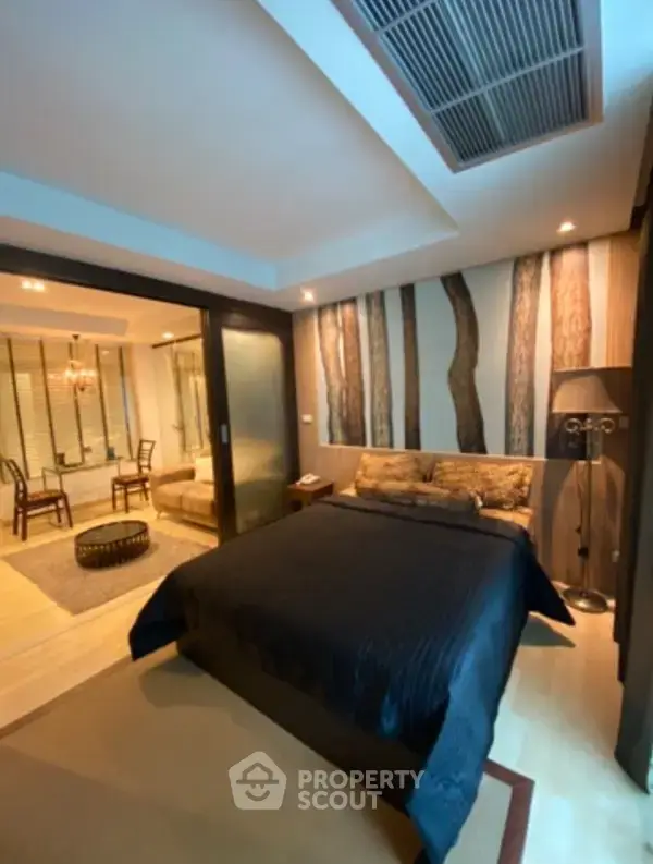 1-BR Condo at The Rajdamri near BTS Ratchadamri — photo 2