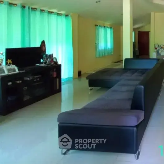 4-BR House in Chae Chang — photo 4