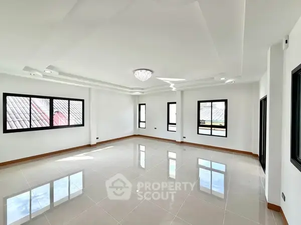 4-BR House in San Pu Loei — photo 7