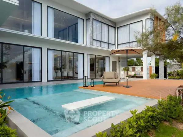 7-BR Villa close to Pattaya — photo 2