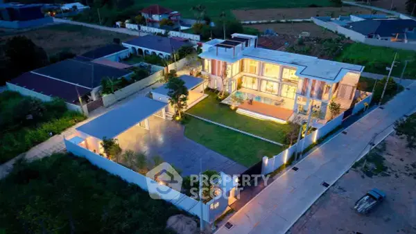 7-BR Villa close to Pattaya — photo 5