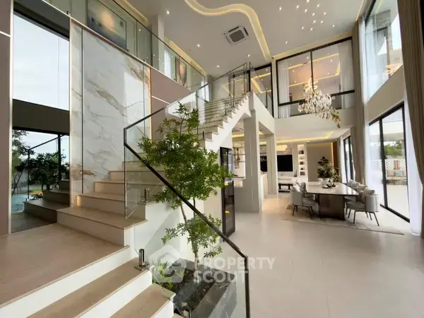 7-BR Villa close to Pattaya — photo 3