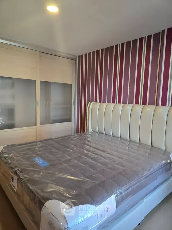 1-BR Condo at Plus 67 near BTS Phra Khanong — photo 6