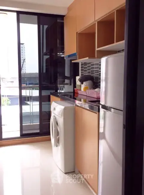 1-BR Condo at Bangkok Feliz Sukhumvit 69 near BTS Phra Khanong — photo 4
