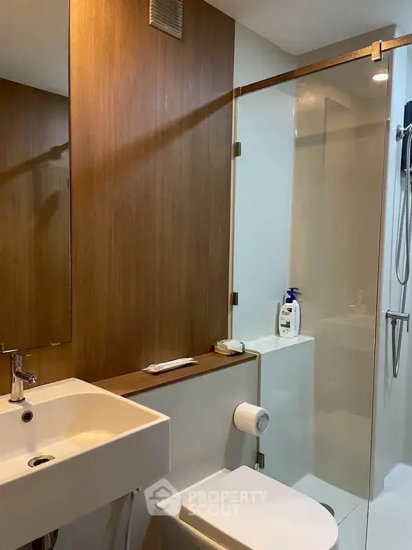 1-BR Condo at Blossom Condo @ Sathorn-Charoenrat near BTS Surasak — photo 5
