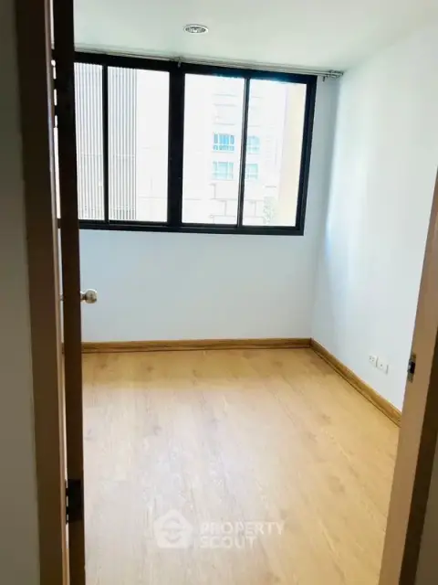 2-BR Condo at Ideo Blucove Sathorn near BTS Wongwian Yai — photo 5