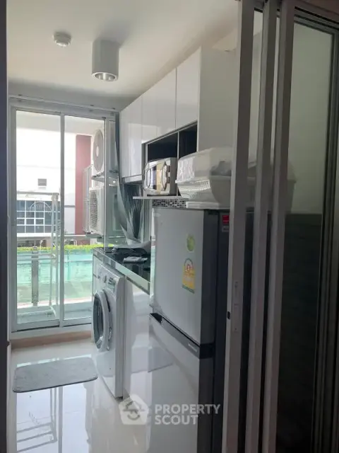 1-BR Condo at Chateau In Town Sukhumvit 64/1 near BTS Bang Chak — photo 4
