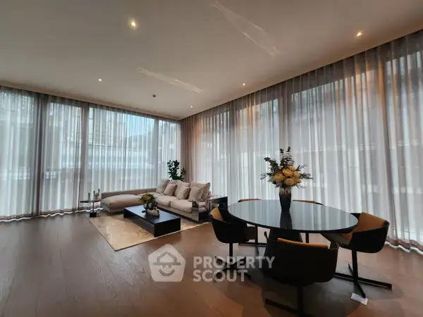 2-BR Condo at SCOPE Langsuan near BTS Chit Lom — photo 2