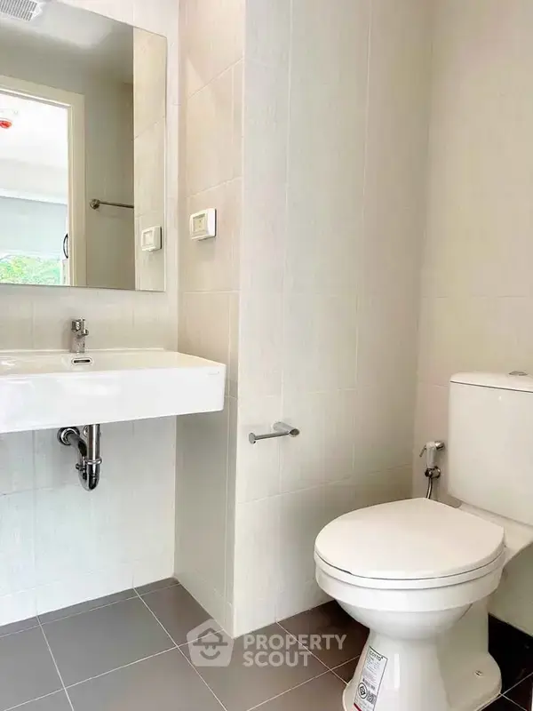 1-BR Condo at ICondo Activ Phatthanakan in Suan Luang — photo 7