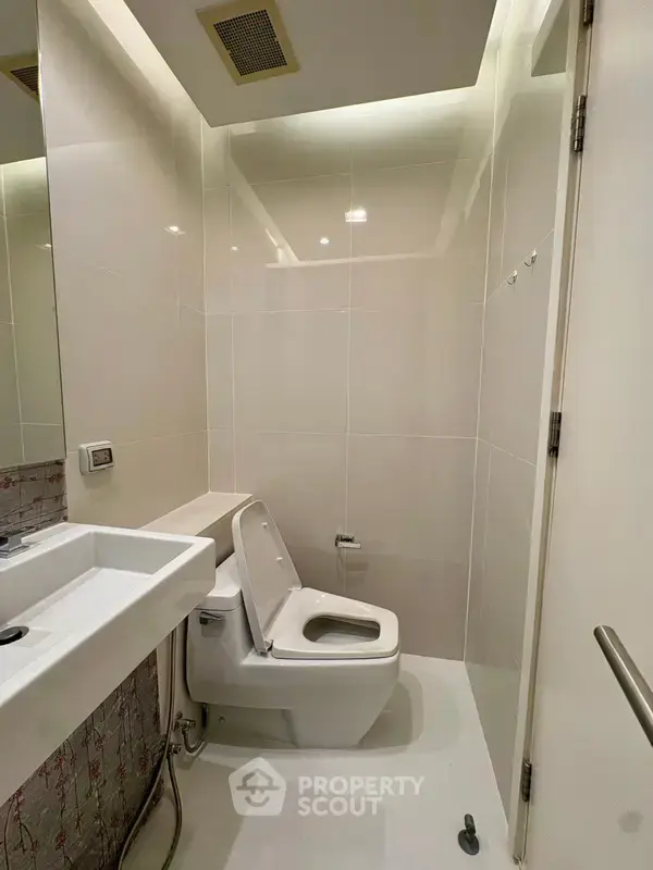 1-BR Condo at Equinox Paholyothin-Viphavadee near BTS Ha Yaek Lat Phrao — photo 7