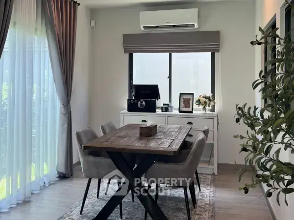 4-BR House at Saransiri Ramkhamhaeng in Khlong Song Ton Nun — photo 6