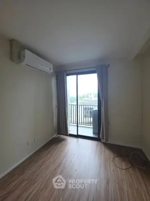 1-BR Condo at Grand Condominium Wutthakat 57 near BTS Wutthakat — photo 3