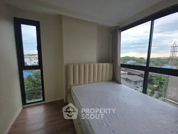 1-BR Condo at Grand Condominium Wutthakat 57 near BTS Wutthakat — photo 2