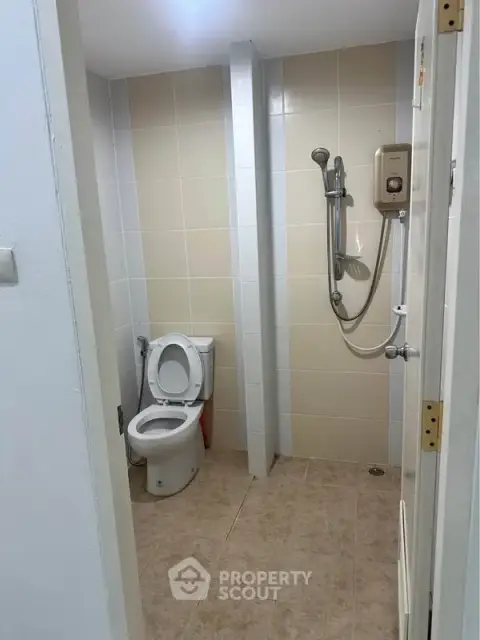 2-BR Townhouse in San Phisuea — photo 2