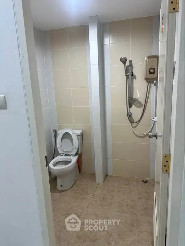 2-BR Townhouse in San Phisuea — photo 2