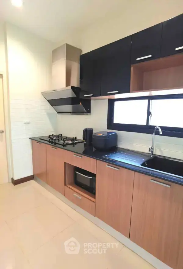 3-BR House in Chai Sathan — photo 6