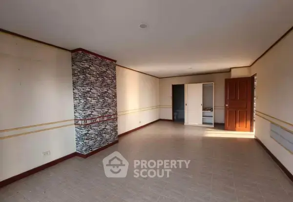 2-BR Condo at Pattaya Hill Resort Pratumnak close to Phratamnak — photo 4